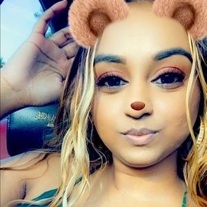 Meet your Posher, Nikkita